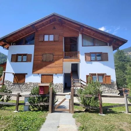 Hostdomus - Chalet Sciatori Loft Apartmán Pragelato